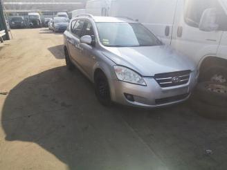 Vrakbiler auto Kia Cee d Cee'd Sporty Wagon (EDF), Combi, 2007 / 2012 1.6 CRDi 90 16V 2008/0