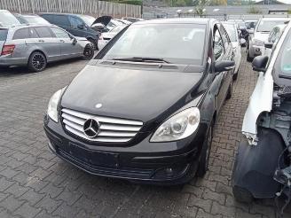 Coche siniestrado Mercedes B-klasse B (W245), Hatchback, 2005 / 2011 2.0 B-180 CDI 16V 2008
