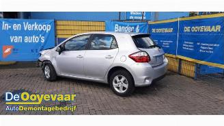 Vrakbiler auto Toyota Auris Auris (E15), Hatchback, 2006 / 2012 1.8 16V HSD Full Hybrid 2010/9