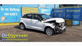 Vrakbiler auto Audi A1 A1 Sportback (8XA/8XF), Hatchback 5-drs, 2011 / 2018 1.2 TFSI 2014/8