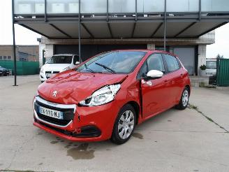 skadebil auto Peugeot 208  2018/5