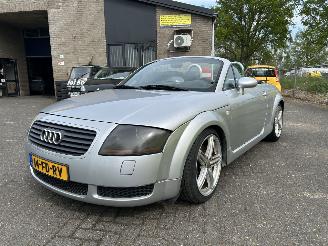 damaged passenger cars Audi TT ROADSTER 1.8 5V TURBO QUATTRO (4x4) 2000/2