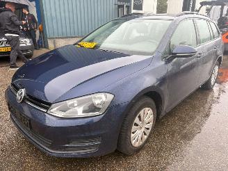 Voiture accidenté Volkswagen Golf 1.6 TDI AUTOMAAT  Trendline 2013/11