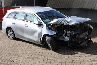 Autoverwertung Kia Cee d Ceed Sportswagon (CDF), Combi 5-drs, 2018 1.0i T-GDi 12V 2022/4