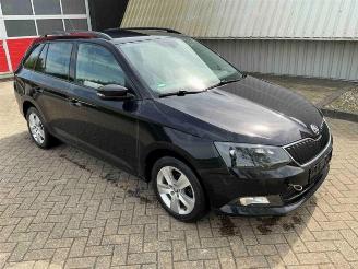 Coche siniestrado Skoda Fabia Fabia III Combi (NJ5), Combi 5-drs, 2014 / 2022 1.4 TDI 16V 90 Greentech 2017/2