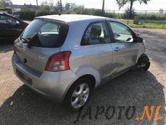 Toyota Yaris Yaris II (P9), Hatchback, 2005 / 2014 1.3 16V VVT-i picture 6