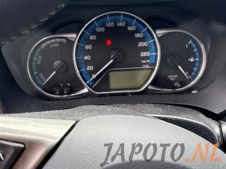 Toyota Yaris Yaris III (P13), Hatchback, 2010 / 2020 1.5 16V Hybrid picture 10