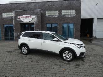 skadebil auto Peugeot 5008 1.2 PT BL. Executive 7 persoons 2019/6