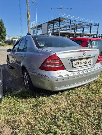 Mercedes C-klasse C (W203) Sedan 2.0 C-180 16V (M111.951) [95kW] 6-BAK picture 4