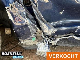 Volkswagen Touran 1.6 TDI Climate Cruise Trekhaak picture 12