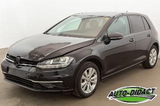 Damaged car Volkswagen Golf 1.0 TSI Clima Navi Camera 2018/1