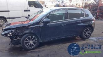 Coche siniestrado Peugeot 308 308 (L3/L8/LB/LH/LP), Hatchback 5-drs, 2013 / 2021 1.6 BlueHDi 120 2014/6