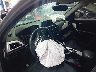 BMW 1-serie 1 serie (F20) Hatchback 5-drs 114i 1.6 16V (N13-B16A) [75kW]  (07-2012=
/02-2015) picture 5