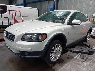 demontáž osobní automobily Volvo C-30 C30 (EK/MK) Hatchback 3-drs 1.6 D 16V (D4164T) [80kW]  (10-2006/12-201=
2) 2009