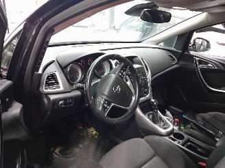 Opel Astra Astra J (PC6/PD6/PE6/PF6) Hatchback 5-drs 1.4 Turbo 16V (A14NET(Euro 5=
)) [103kW]  (12-2009/10-2015) picture 5