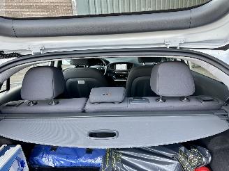 Hyundai Ioniq Comfort EV 120pk aut + f1 flippers - nap - 2x laadkabels - navi - camera - front + line assist - keyless entry + start picture 53