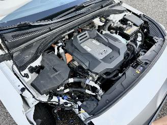 Hyundai Ioniq Comfort EV 120pk aut + f1 flippers - nap - 2x laadkabels - navi - camera - front + line assist - keyless entry + start picture 12