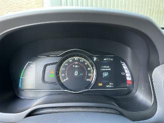 Hyundai Ioniq Comfort EV 120pk aut + f1 flippers - nap - 2x laadkabels - navi - camera - front + line assist - keyless entry + start picture 22