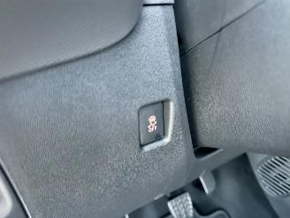 Peugeot 108 1.0 e-VTi 72pk Active 5drs - 96dkm nap - airco - led - elektr pakket - aux - usb - privacy glass - bwjr 2021 picture 37