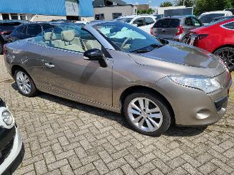 Käytettyjen passenger cars Renault Mégane schadevrije NWE APK AUTOMAAT Cabriolet 1.5 dCi Dynamique 2012/7