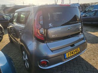 Kia E-Soul electrische kia soul , geen schade ,, zwak accupakket 100% laden is 50 km picture 7
