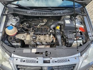 Volkswagen Polo Polo 1.2 Trendline 5 drs NIEUWE APK door inruil verkregen picture 18