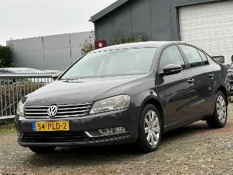 occasion passenger cars Volkswagen Passat 1.6 TDI 2011/2