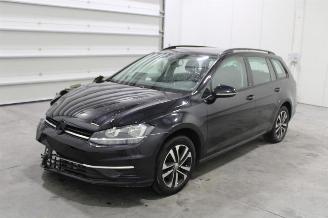 Vaurioauto  passenger cars Volkswagen Golf  2020/6