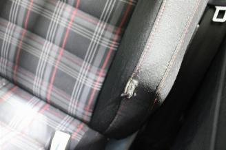 Volkswagen Golf  picture 21