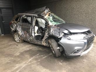 Autoverwertung Mitsubishi Outlander 2268cc - diesel - 110kw 2015/11