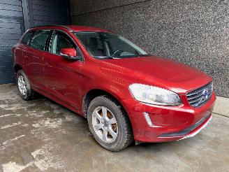 skadebil auto Volvo Xc-60 XC60 (DZ) SUV 2.0 D3 20V SUV Diesel 1.984cc 100kW (136pk) FWD 2013/9