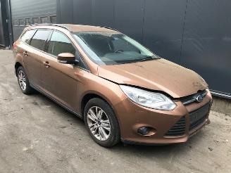 Damaged car Ford Focus III Wagon Combi 2010 / 2018 2014/9
