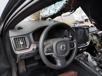 Volvo V-60 V60 Cross Country II (ZZ), Combi, 2018 2.0 D3 16V AWD picture 16