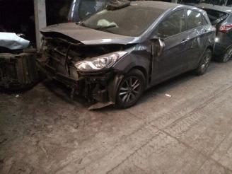 Vrakbiler auto Hyundai I-30 1600 diesel 2014/1