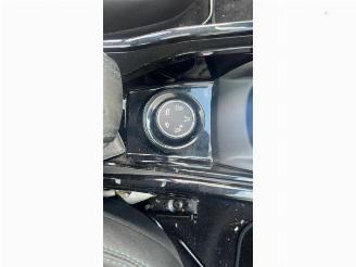 Peugeot 2008 2008 (CU), MPV, 2013 / 2019 1.2 12V e-THP PureTech 110 picture 15