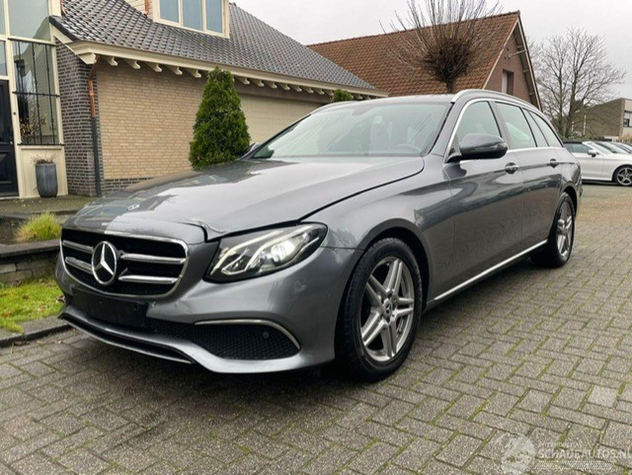 Mercedes E-klasse 200 d AVANTGARDE NAVI CAMERA LED WIDESCREEN