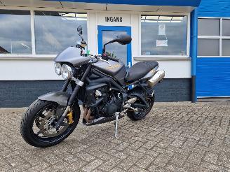 Triumph Street Triple 675 R picture 13