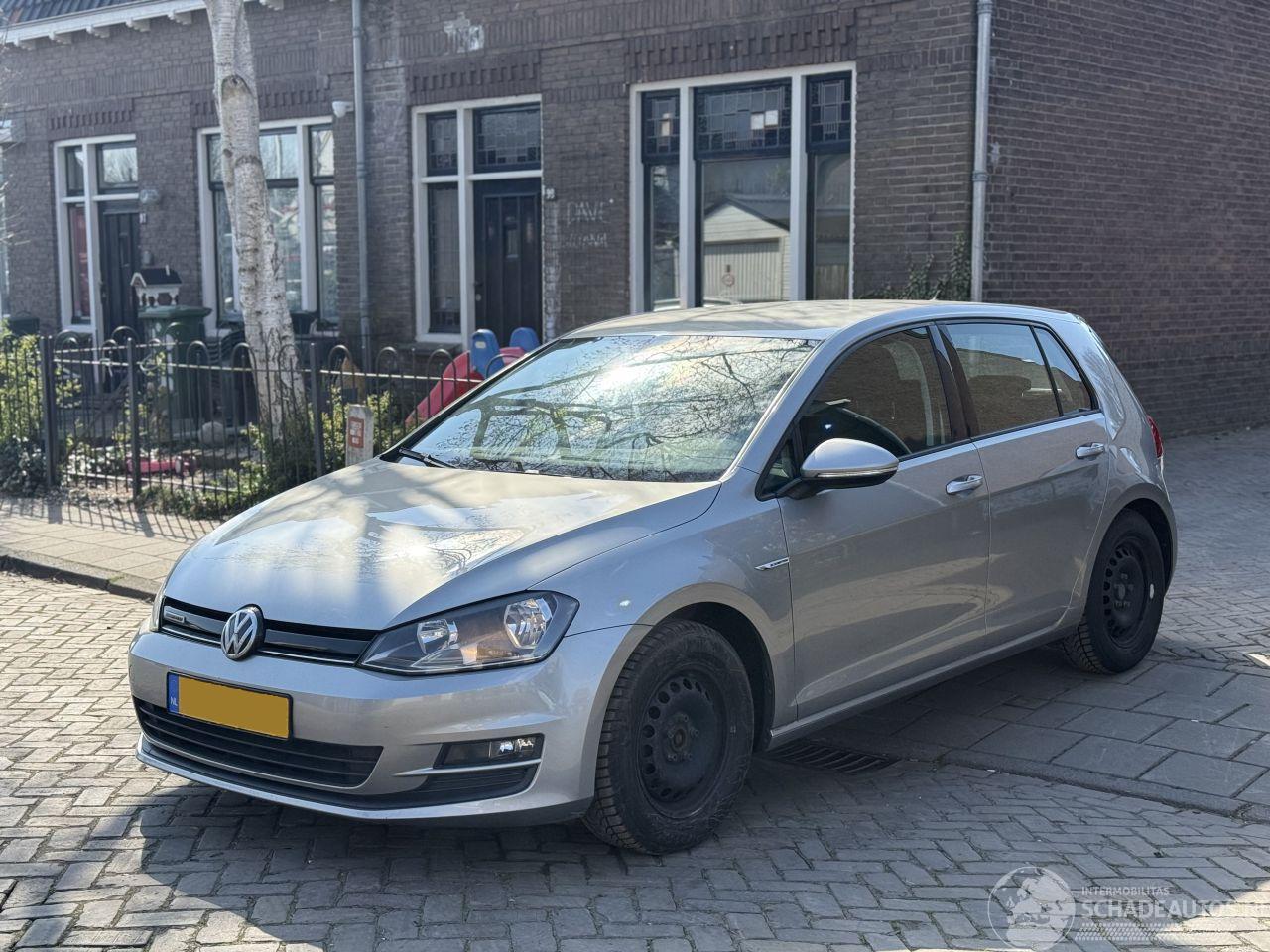 Volkswagen Golf 1.0 TSI  Bluemotion NAP